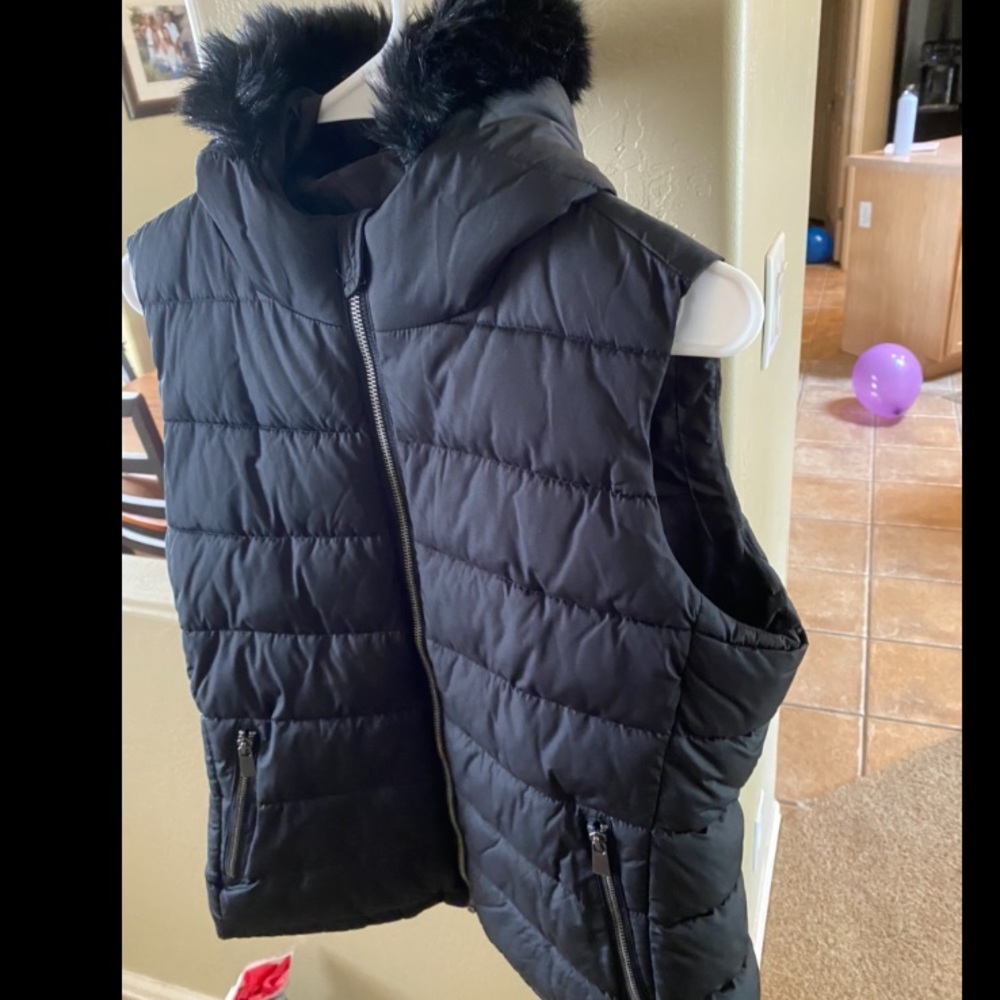 GAP vest